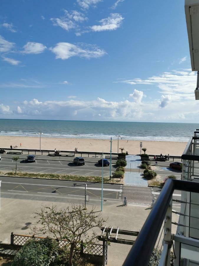 Appartement Vue Sur Mer Сен-Жан-де-Мон Екстериор снимка
