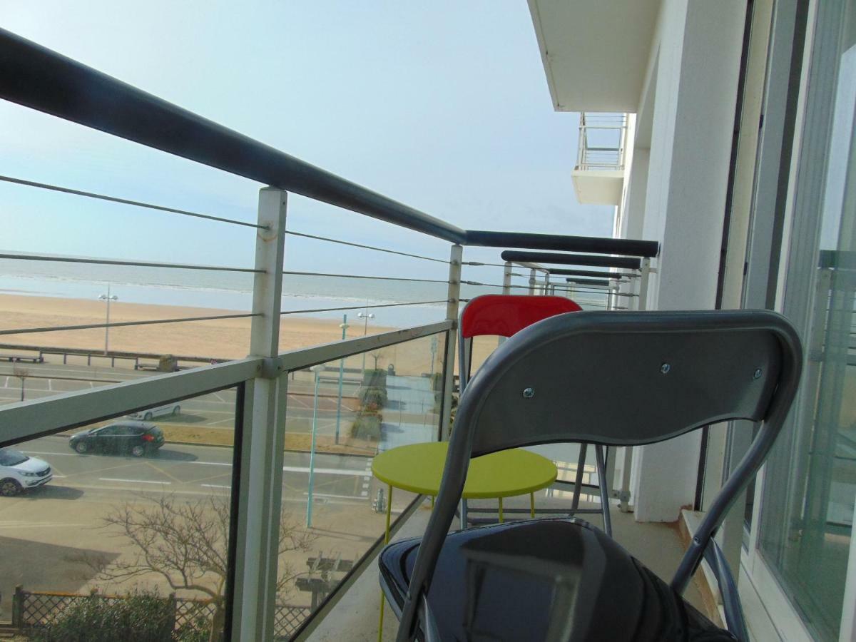 Appartement Vue Sur Mer Сен-Жан-де-Мон Екстериор снимка
